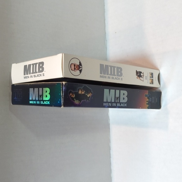 Amblin Columbia Men In Black 1 & 2 VHS Sci Fi Movie Tapes - Picture 5 of 7